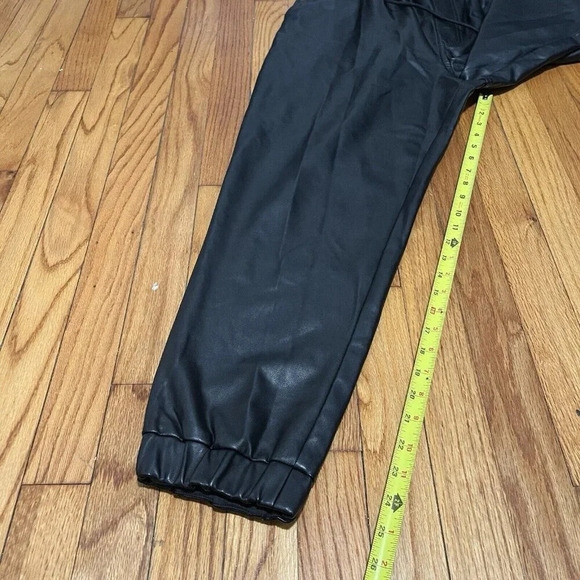 Abercrombie & Fitch‎ A&F Vegan Leather Paperbag Waist Jogger Black Pant Large - Picture 5 of 7